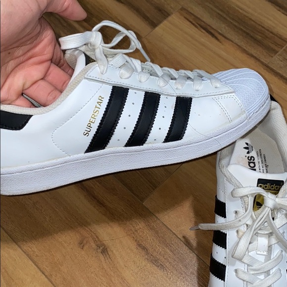 Classic adidas - Picture 3 of 4